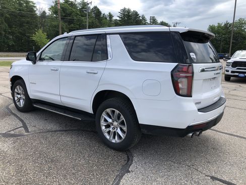 Used 2021 Chevrolet Tahoe Premier w/ Premium Package AWD/4WD image 5
