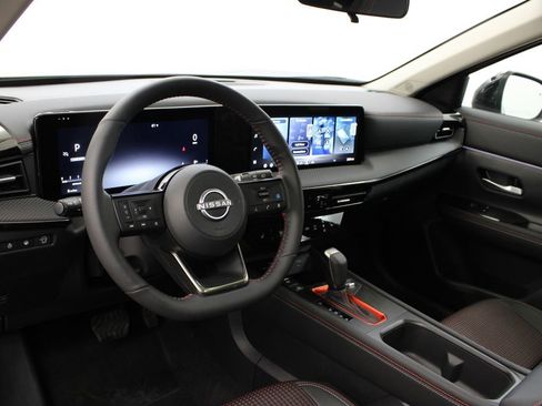 New 2026 Nissan Kicks SR w/ SR Premium Package image 14