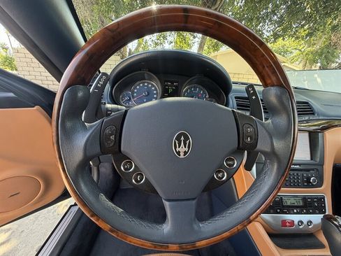 Used 2012 Maserati GranTurismo Convertible RWD image 20
