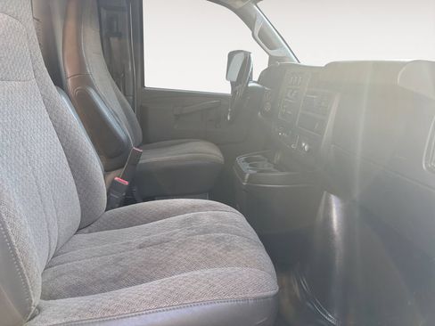 Used 2022 Chevrolet Express 3500 w/ Power Convenience Package RWD image 15