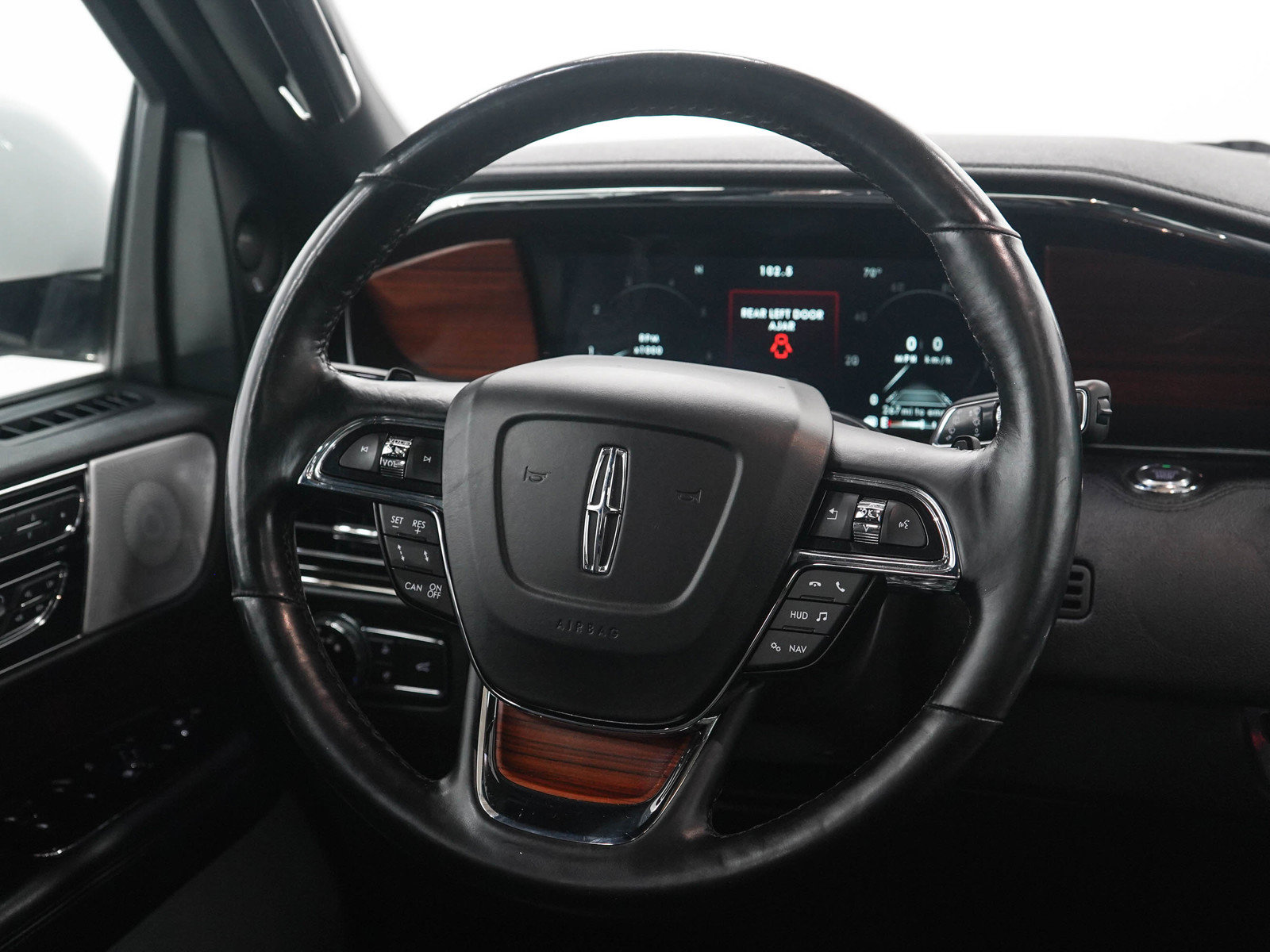 Used 2021 Lincoln Navigator L Reserve AWD/4WD image 20