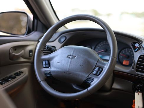 Used 2005 Chevrolet Impala LS w/ Preferred Equipment Group image 26