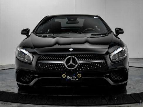 Used 2017 Mercedes-Benz SL 550 image 32
