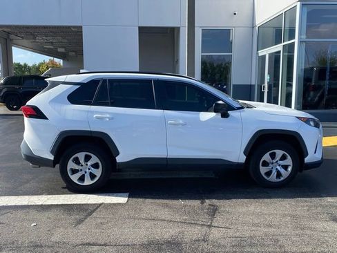 Used 2020 Toyota RAV4 LE image 11