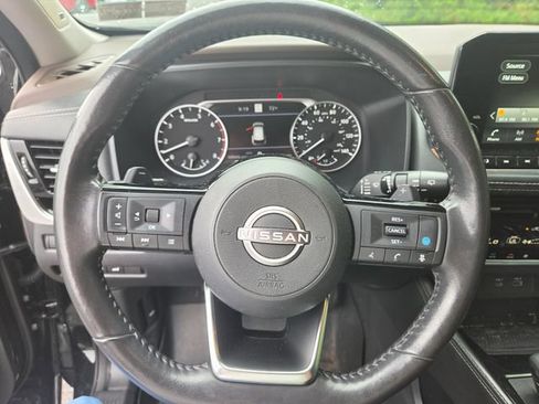 Used 2023 Nissan Rogue SL w/ SL Premium Package AWD/4WD image 3