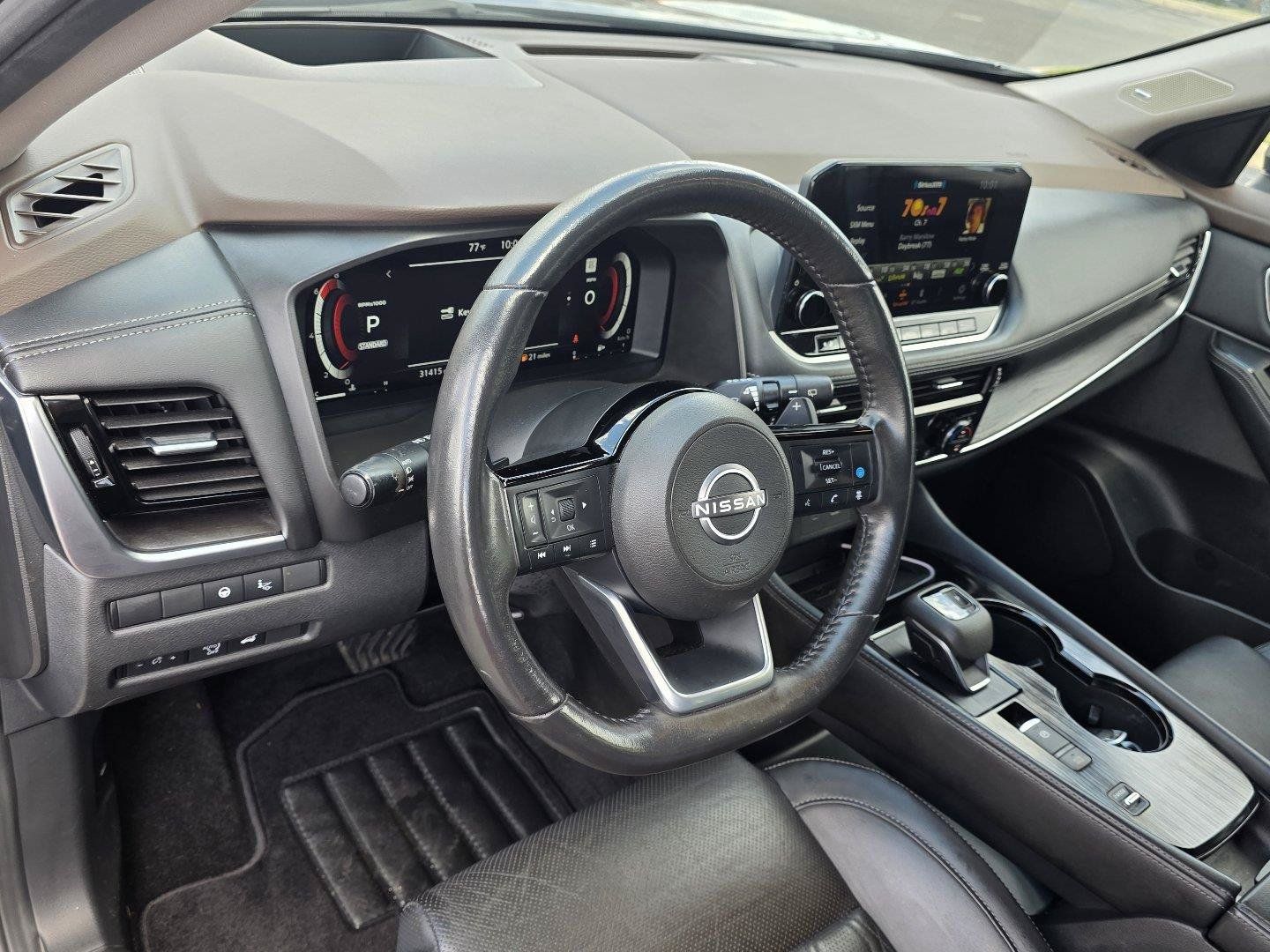 Used 2023 Nissan Rogue Platinum w/ Platinum Premium Package FWD image 11