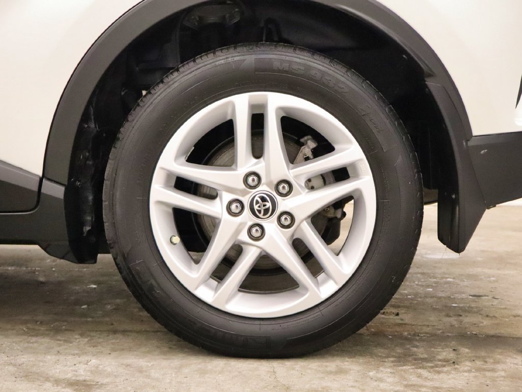 Used 2021 Toyota C-HR LE FWD image 60