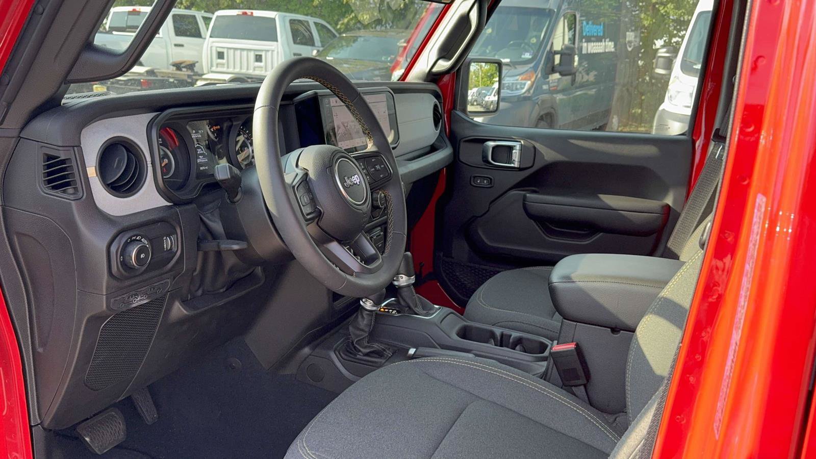 Used 2024 Jeep Wrangler Unlimited Sport AWD/4WD image 30