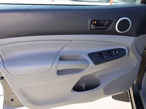 Used 2012 Toyota Tacoma 4x4 Double Cab w/ TRD Off-Road Pkg image 10