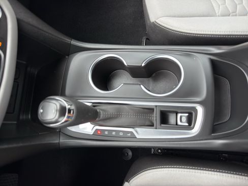 Used 2021 Chevrolet Equinox LS w/ LS Convenience Package FWD image 21