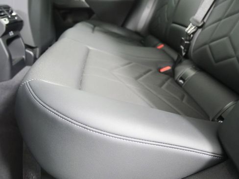 Certified 2025 BMW 530i image 16