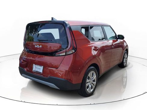 Certified 2023 Kia Soul LX FWD image 6
