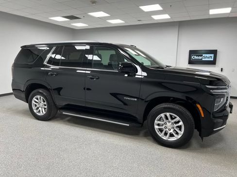 Used 2025 Chevrolet Tahoe LT AWD/4WD image 11