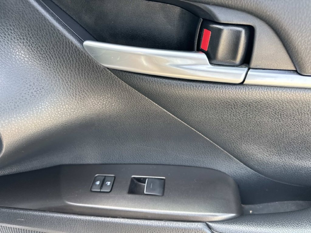 Used 2024 Toyota Camry XSE FWD image 15