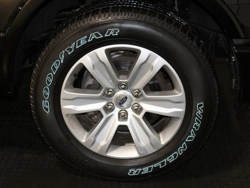 Used 2015 Ford F150 Platinum image 43