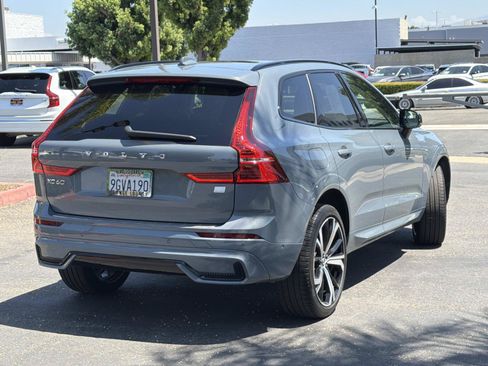 Certified 2023 Volvo XC60 T8 Ultimate w/ Climate Package AWD/4WD image 5