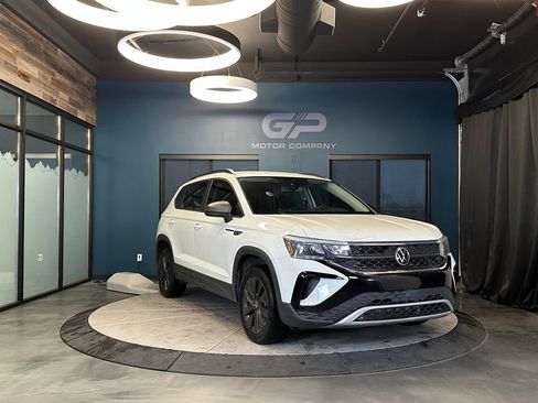 Used 2022 Volkswagen Taos S image 1