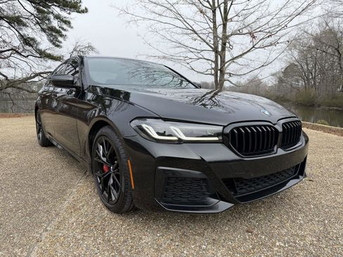 Used 2023 BMW 530i w/ M Sport Package image 1