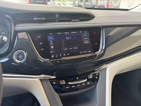 Certified 2024 Cadillac XT6 Premium Luxury w/ Technology Package FWD image 13