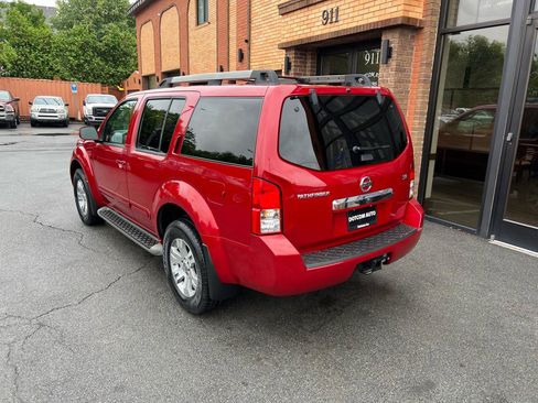 Used 2010 Nissan Pathfinder SE w/ SE Premium Journey Pkg AWD/4WD image 5