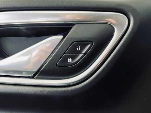 Used 2024 Chevrolet Suburban RST w/ Luxury Package image 20