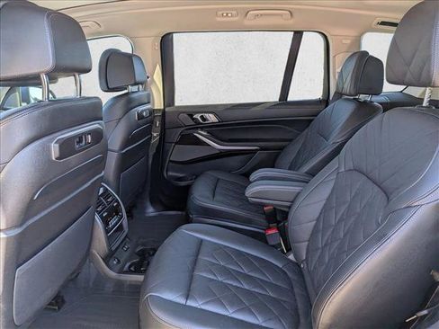 Certified 2025 BMW X7 xDrive40i w/ Premium Package image 20