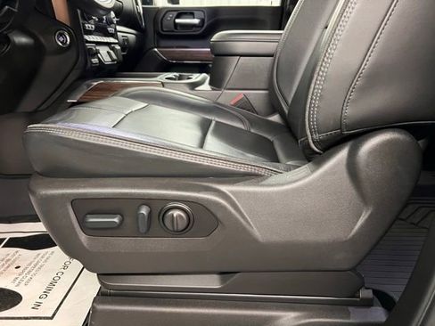 Used 2023 Chevrolet Silverado 2500 High Country w/ Technology Package image 10