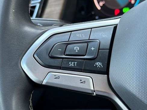 Used 2024 Volkswagen Atlas SE AWD/4WD image 37