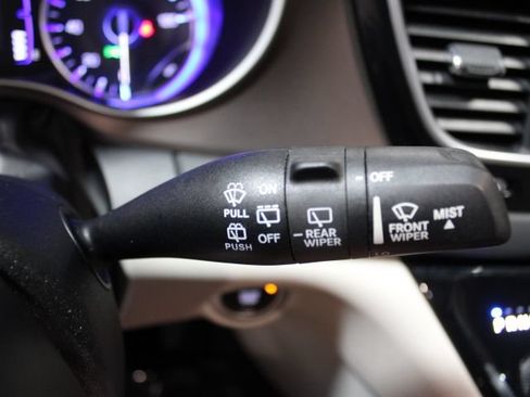 Used 2021 Chrysler Voyager Lxi FWD image 34