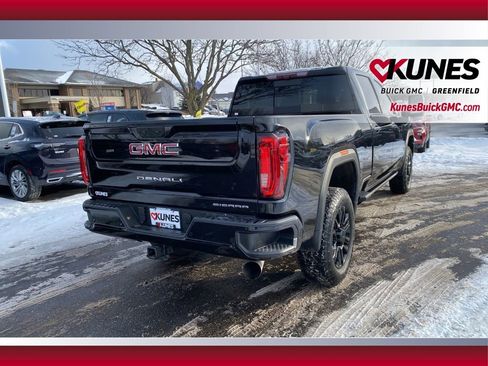 Used 2023 GMC Sierra 3500 Denali w/ Denali Black Diamond Edition image 5