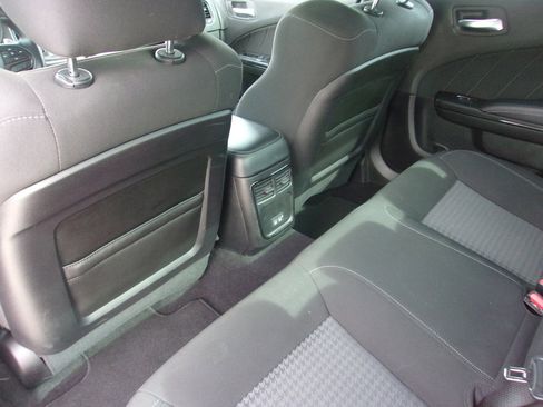 Used 2022 Dodge Charger R/T w/ Blacktop Package image 17