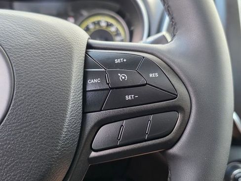 Used 2022 Jeep Cherokee Trailhawk w/ Sun, Sound & Nav Group image 27