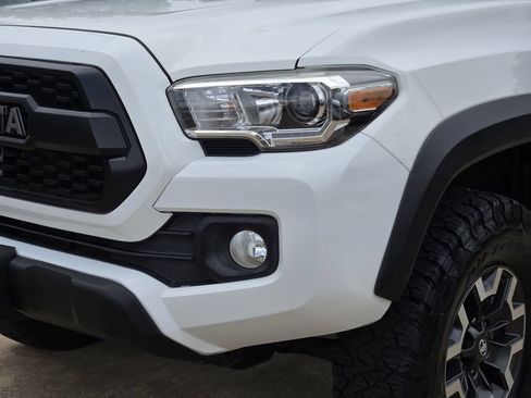 Used 2021 Toyota Tacoma TRD Off-Road AWD/4WD image 12