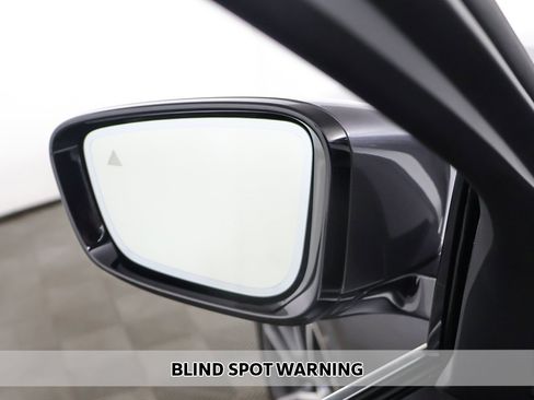 Used 2021 BMW 330i xDrive Sedan w/ Premium Package image 5