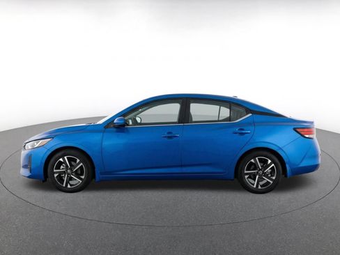 Used 2025 Nissan Sentra SV FWD image 4