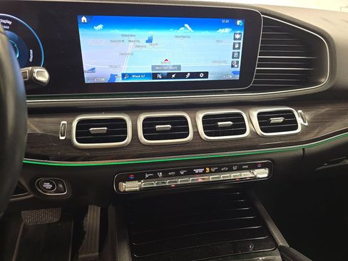 Used 2020 Mercedes-Benz GLE 350 w/ 3rd Row Seat Package image 13