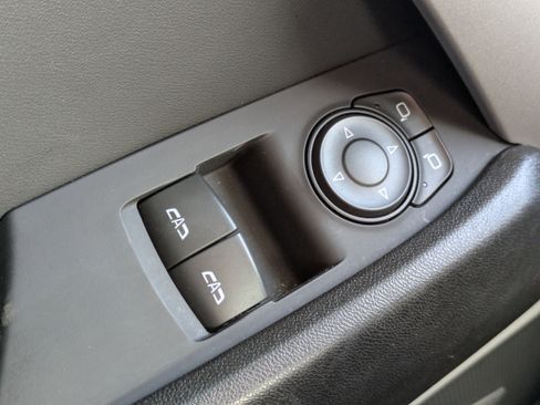 Used 2022 Chevrolet Camaro LT w/ Technology Package image 12