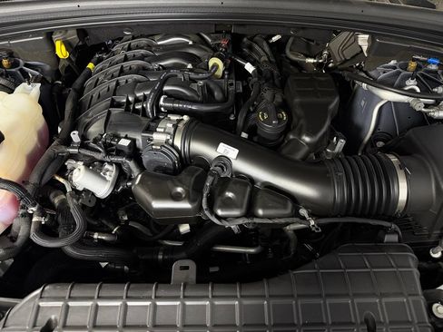 Used 2025 Jeep Grand Cherokee Summit AWD/4WD image 34