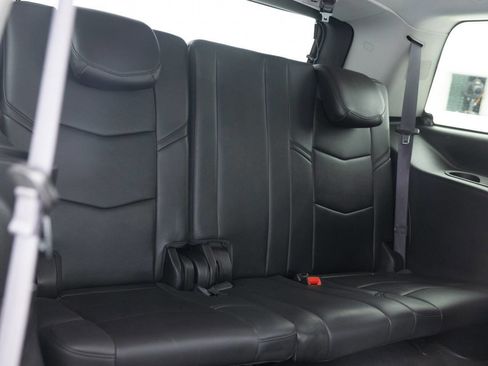 Used 2017 Cadillac Escalade Premium Luxury image 31