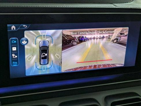 New 2026 Mercedes-Benz GLS 580 4MATIC image 13