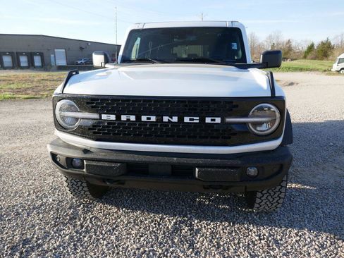 New 2026 Ford Bronco Outer Banks image 8