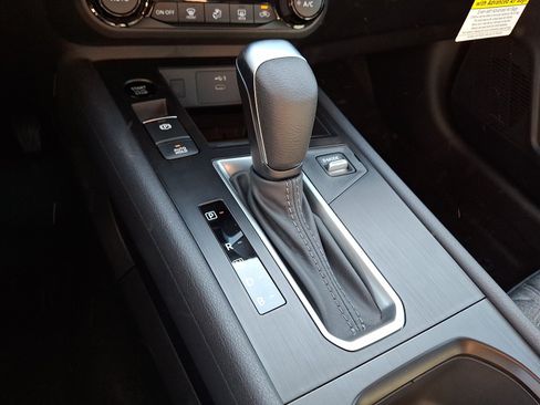 Used 2026 Nissan Kicks SV w/ Cold Weather Package AWD/4WD image 14