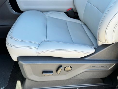 New 2025 Ford Expedition Max Active image 25