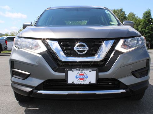 Used 2017 Nissan Rogue S AWD/4WD image 3