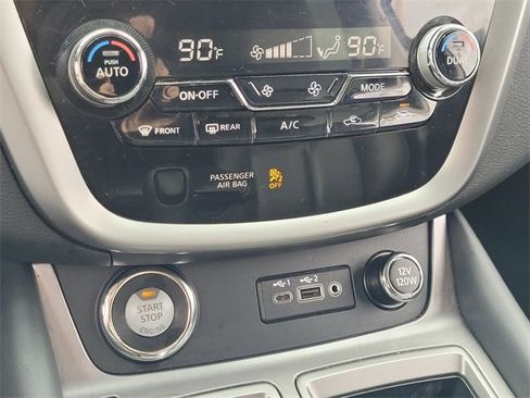Used 2024 Nissan Murano SV w/ SV Midnight Edition Package image 17