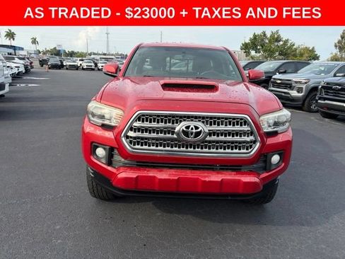 Used 2016 Toyota Tacoma TRD Sport w/ Towing Package AWD/4WD image 2