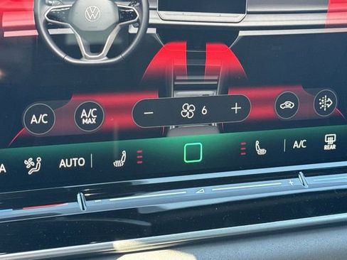 New 2026 Volkswagen Tiguan SE R-Line FWD image 21