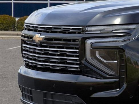 New 2026 Chevrolet Suburban High Country w/ LPO, Illumination Package image 13