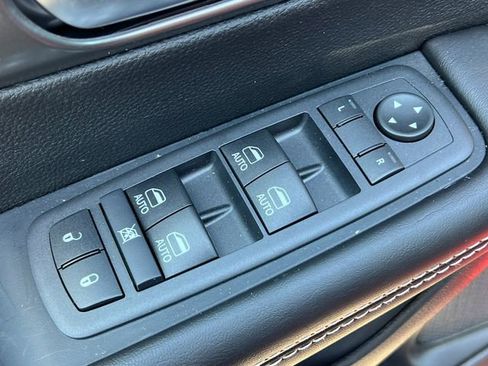 New 2026 Chrysler Pacifica Select FWD image 15