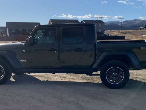 Certified 2022 Jeep Gladiator Overland w/ Trailer Tow Package image 5